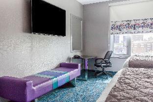 Double Room with Two Double Beds - Non-Smoking interior